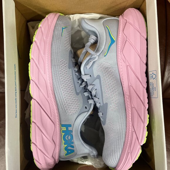 Womens Hokas Arahi 7 - Picture 2 of 4